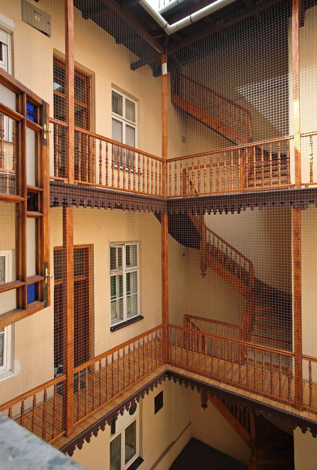 Enigma Hostel Krakau Exterior foto